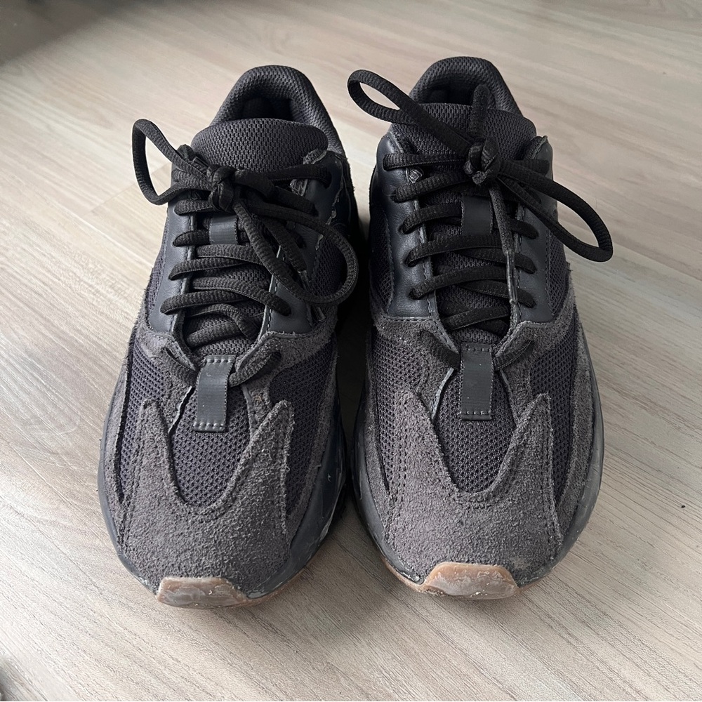 Yeezy Boost 700 Utility Brown 2023